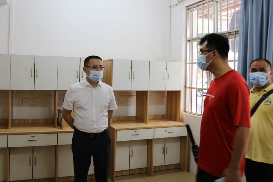 检查大学路校区宿舍