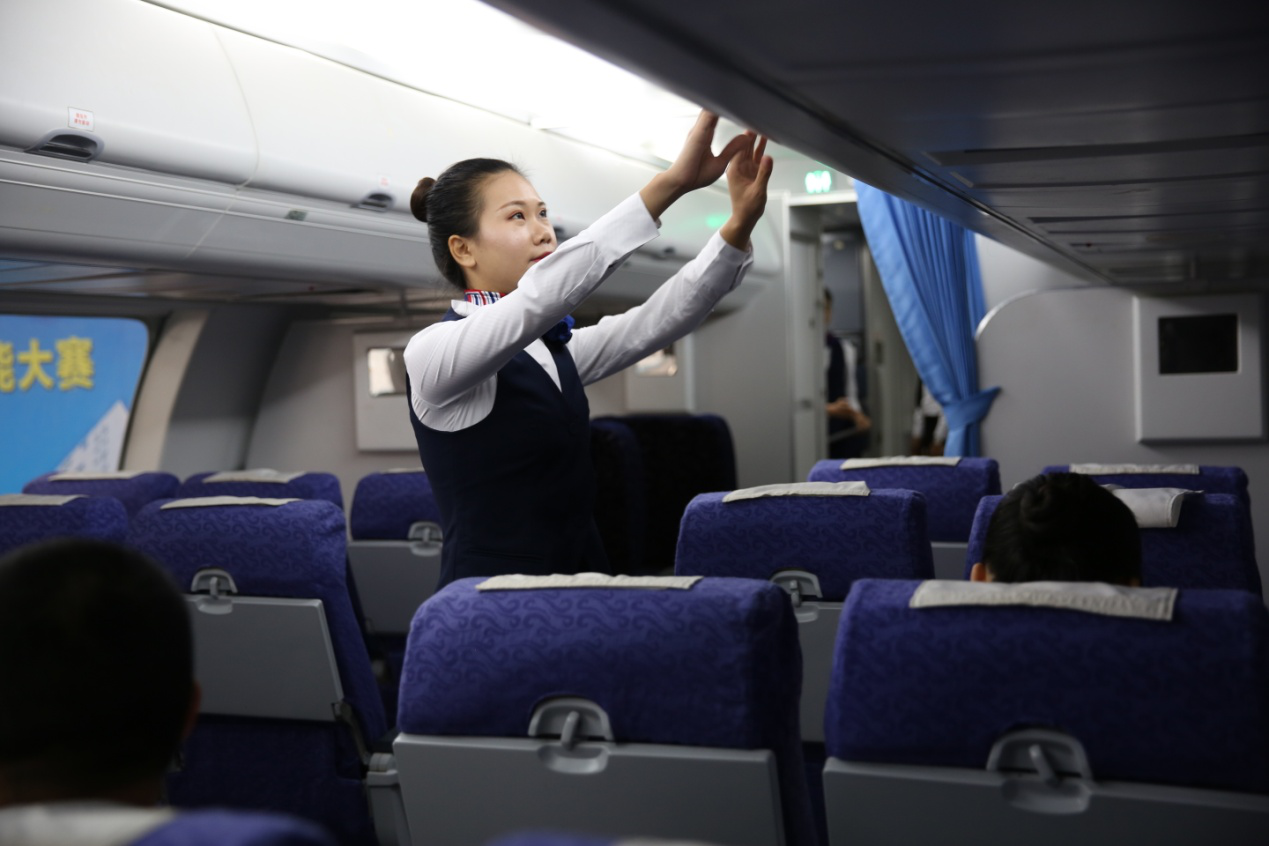 旅游管理系首届空中乘务专业职业技能大赛圆满结束-欢迎光临广西国际